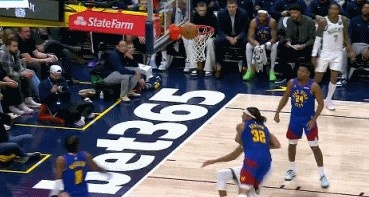 开云体育官网-字母哥和戈登纠缠倒地 先吹戈登犯规&amp;掘金挑战成功改判字母哥犯规