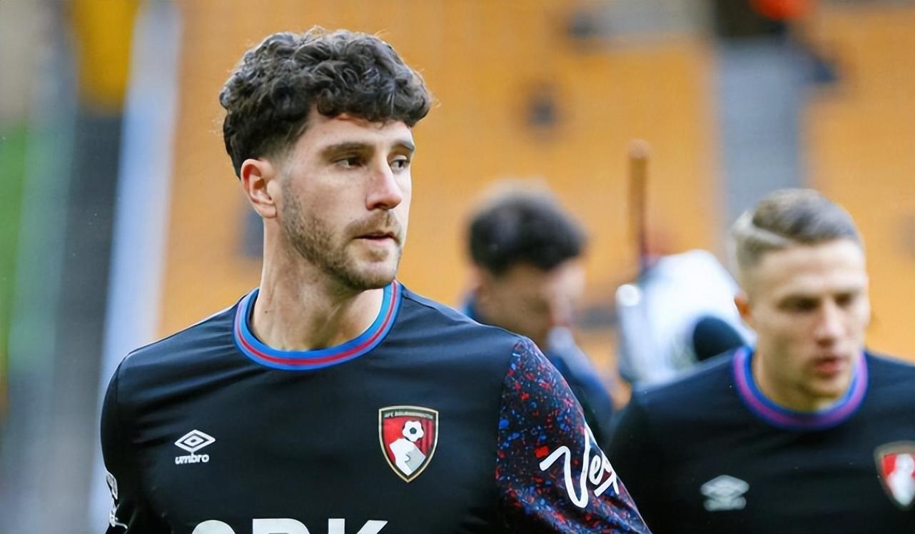 开云体育官网-尤文图斯挖角28岁英超天才中卫，阿根廷国脚，3大豪门也来争抢